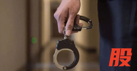 女子用AI生成视频造谣上海地铁塌顶 警方：行拘！